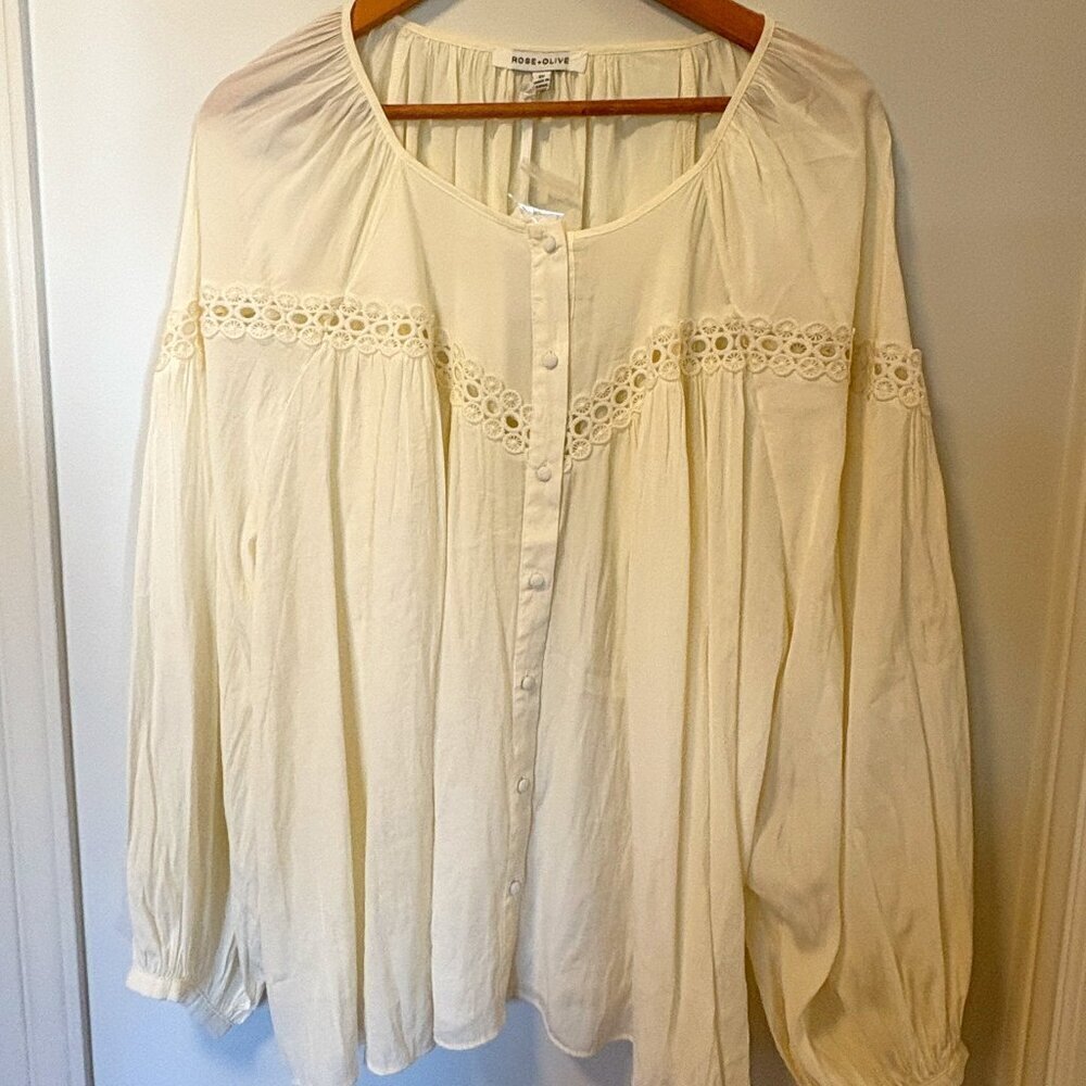 ROSE + OLIVE Cream Colour Blouse Buttons NWT Size 3X